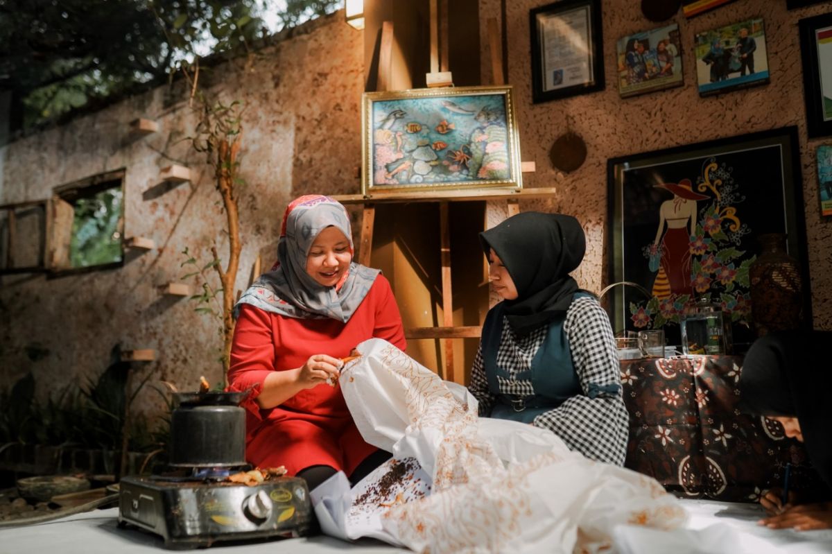 Salah satu pelaku UMKM binaan PT PJB.(Foto: Humas PJB/jatimnow.com).