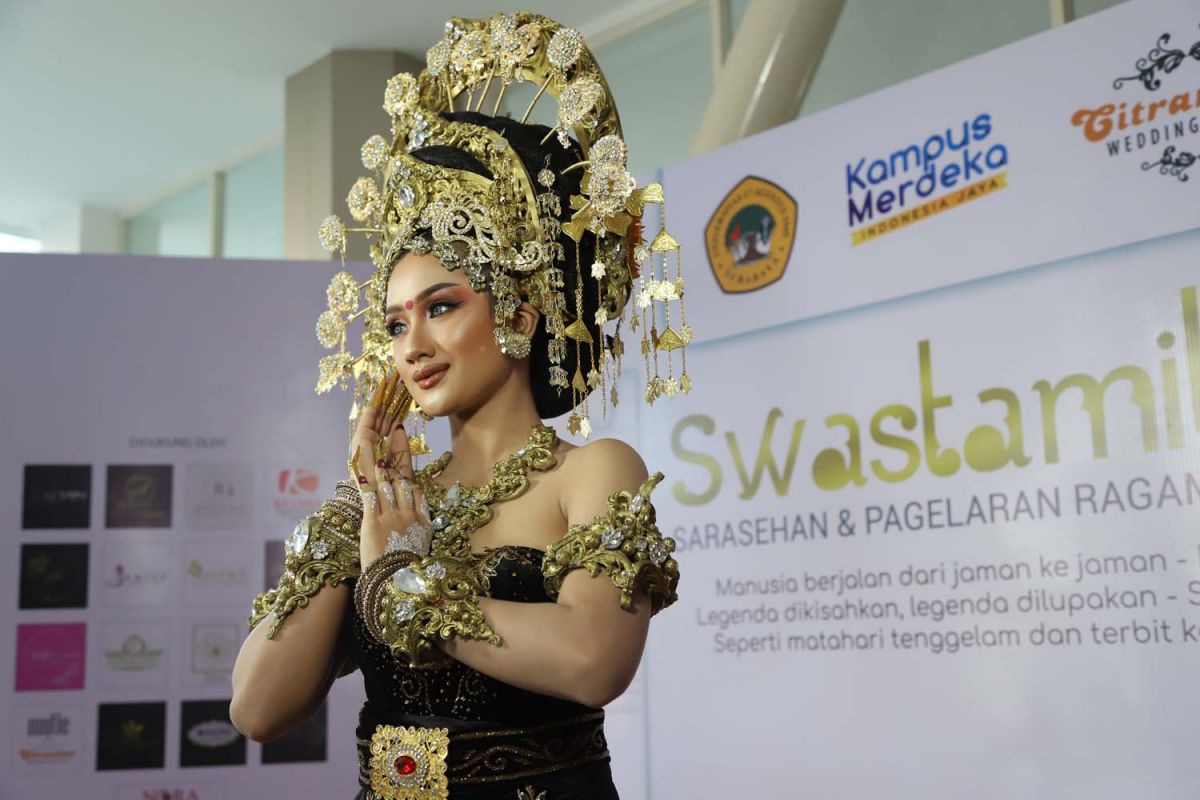 Parade Karya 30 Make Up Artist (MUA) di Untag Surabaya (Foto-foto: Fahrizal Tito/jatimnow.com)