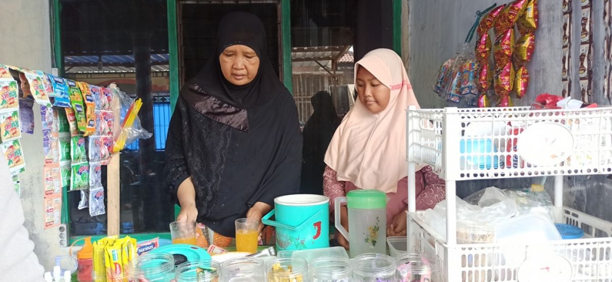 Anak Yatim Penjual Tempura di Magetan Beli Motor dengan Sekarung Uang Receh