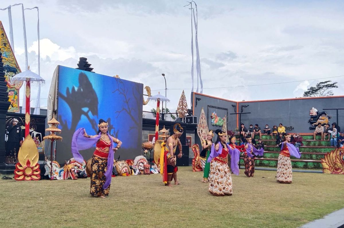 Seni tari yang dipertontonkan di BCF 2022 (Foto-foto: Galih Rakasiwi/jatimnow.com)