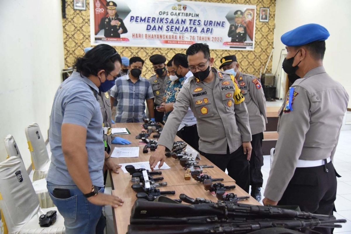 Puluhan Personel Polres Bondowoso Dicek Senpi dan Dites Urine, Ini Hasilnya