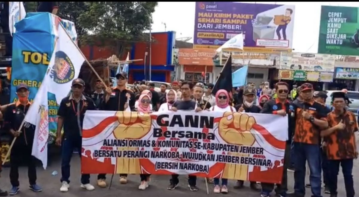 Aksi demo GANN di depan kantor DPRD Jember. (Foto: Dwi Kuntarto Aji/jatimnow.com)