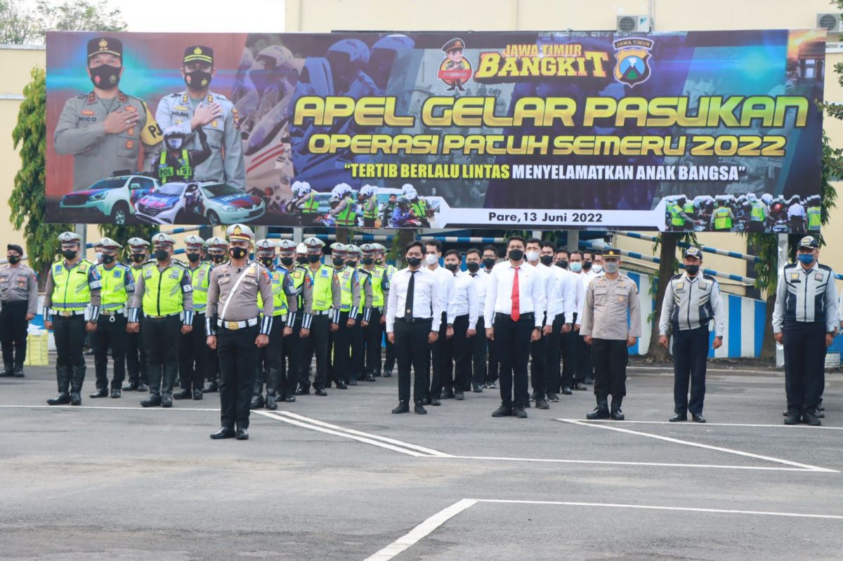 Apel gelar pasukan di Mapolres Kediri. (Foto: Humas Polres Kediri for jatimnow.com)