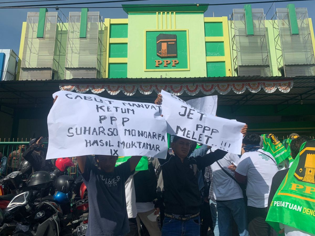 PPP Bergolak, Demo di Jatim Tuntut Ketum Suharso Monoarfa Mundur
