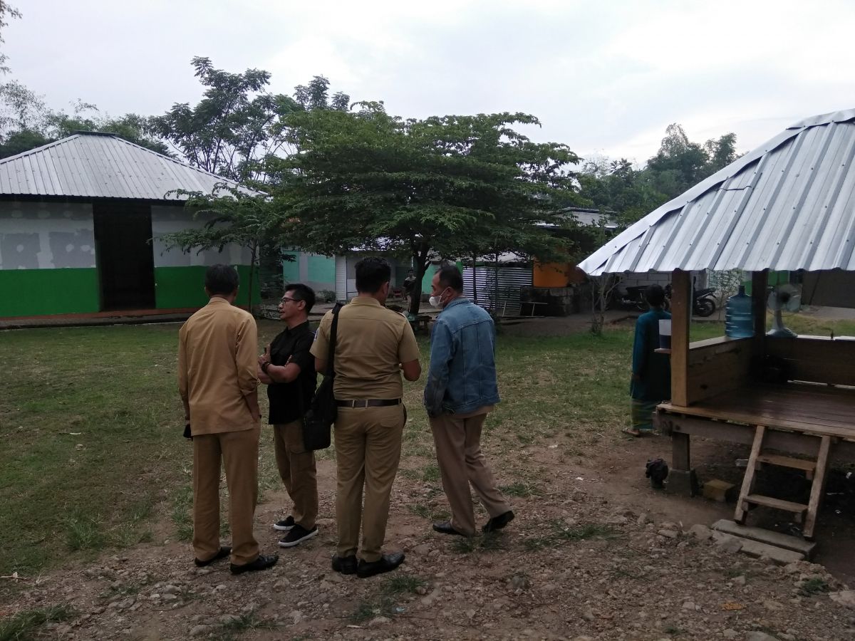 Suasana ponpes di Mojokerto yang diduga jadi tempat penangkapan Menteri Khilafatul Muslimin (Foto: Achmad Supriyadi/jatimnow.com)