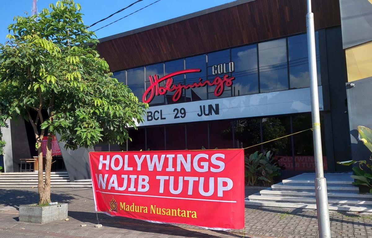 Salah satu gerai Holywings Gold di Jalan Basuki Rahmat, Surabaya (Foto: Dok. jatimnow.com)