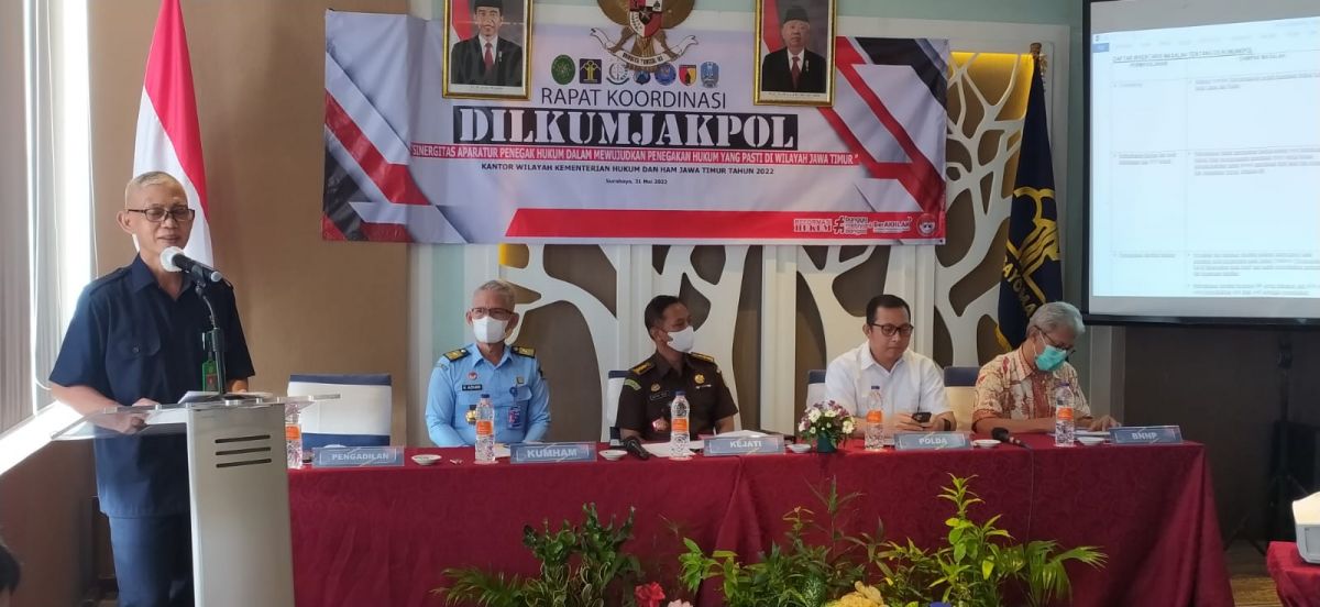 Kanwil Kemenkumham Jatim meneguhkan komitmen pemberantasan narkoba di lapas/rutan dengan menggandeng kepolisian.(Foto: Humas Kemenkumham Jatim)