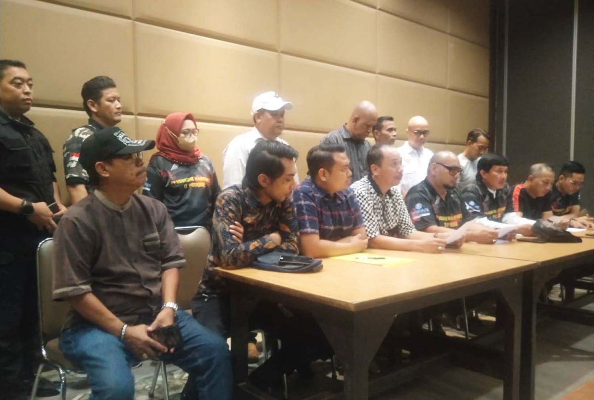 Pengurus SAKTI saat menggelar konferensi pers di Surabaya (Foto: SAKTI for jatimnow.com)