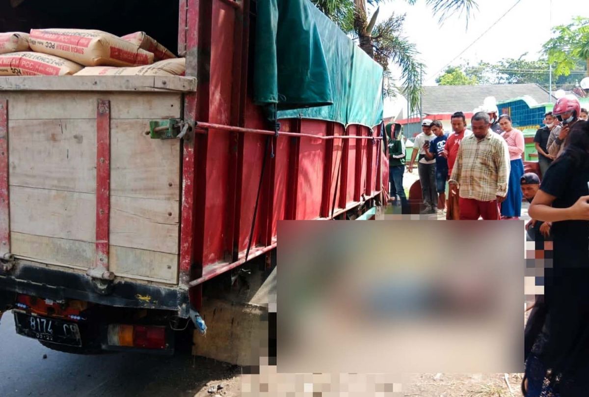 Kecelakaan truk tabrak motor di Jember (Foto: Polsek Gumukmas)