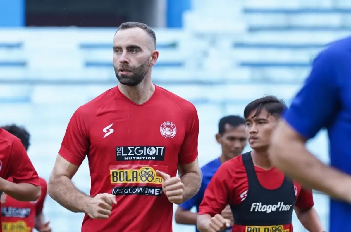 Sergio Silva dkk saat berlatih sebelum berangkat ke kandang PSIS Semarang.(Foto: media officer Arema FC)