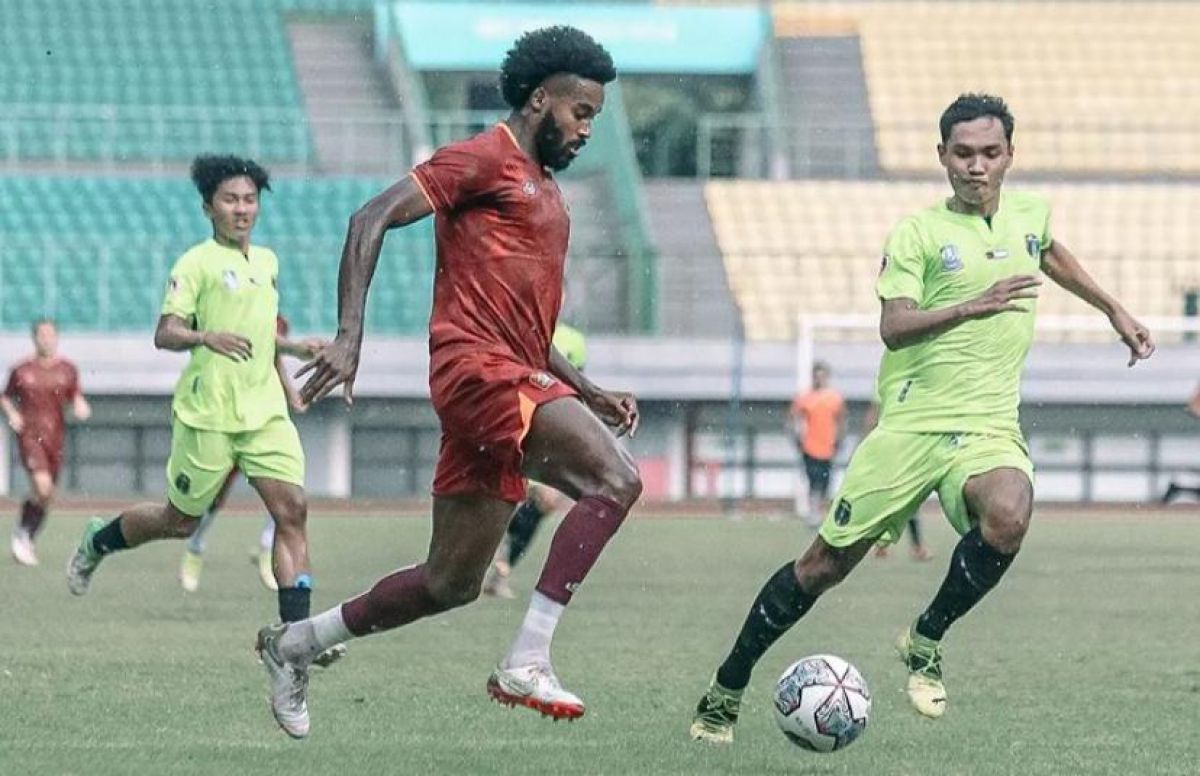 Pemain asing anyar Persik Kediri Joanderson saat uji coba perdana. (Foto : Instagram Persik Kediri/Jatimnow.com)