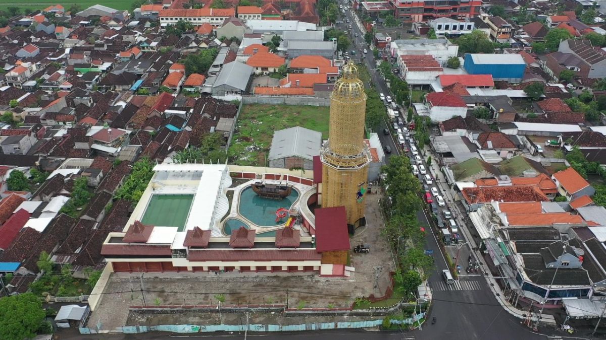 Wisata Pemandian Sekarsari di Jalan Empunala Kota Mojokerto. (Foto: Bejo for jatimnow.com)
