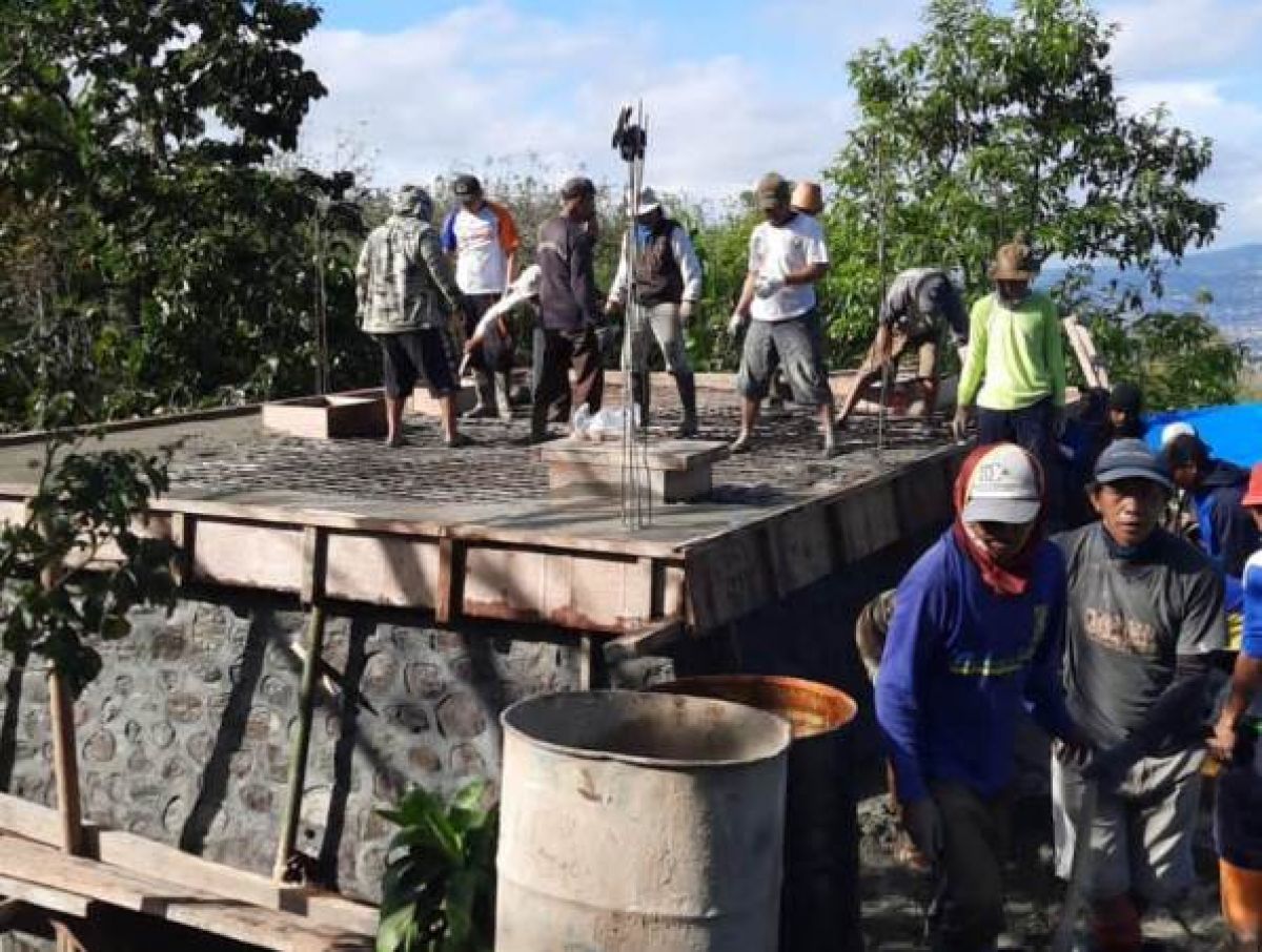 Pembangunan tandon air, peningkatan pelayanan air bersih kepada masyarakat. (Foto: Galih Rakasiwi/jatimnow.com)
