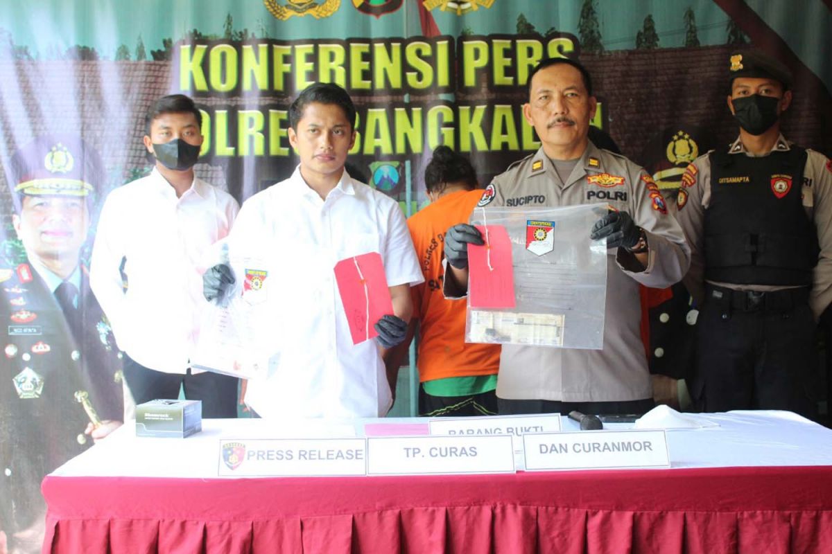 Rampas HP Guru SD Bangkalan, Bandit Bercelurit Disergap di Karawang
