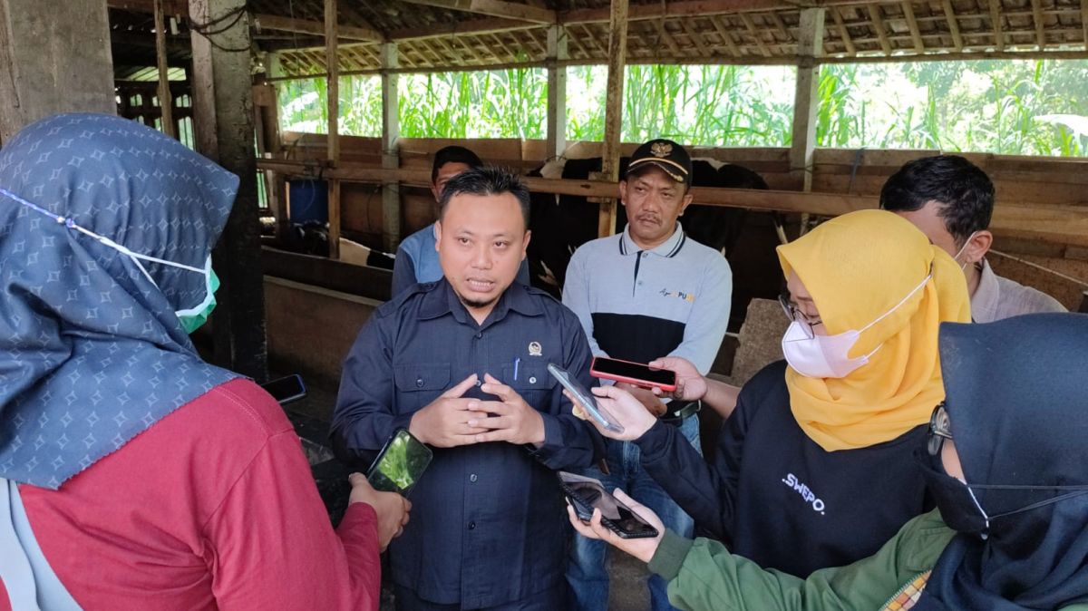Wakil Komisi D DPRD Ponorogo, Ribut Riyanto. (Foto: Mita Kusuma/jatimnow.com)