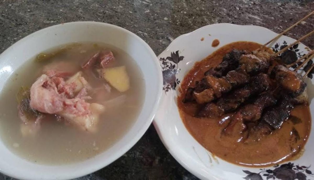 Sate di Warung Sekar Timbul, Kwanyar, Bangkalan.(Foto: Malikul for jatimnow.com)