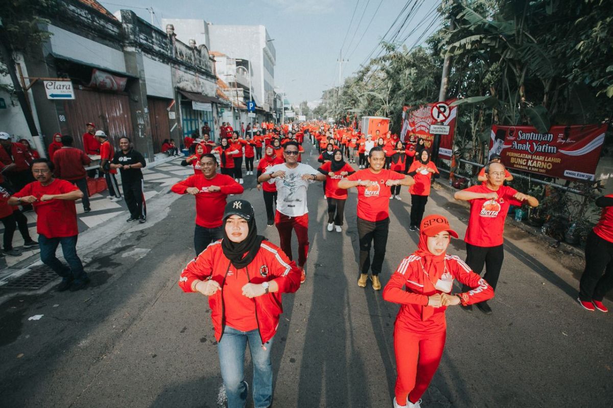 Senam Sicita Meriahkan Peringatan Hari Lahir Bung Karno di Peneleh Surabaya