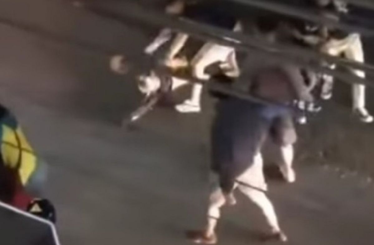 Viral Video Pengeroyokan Pemuda di Kota Malang, Korban Dihajar hingga Pingsan