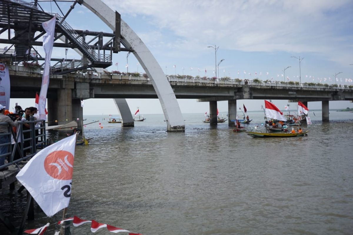 Festival Laut yang digelar PKS di Pantai Kenjeran, Surabaya (Foto-foto: Fajar Mujianto dan Ni'am Kurniawan/jatimnow.com)