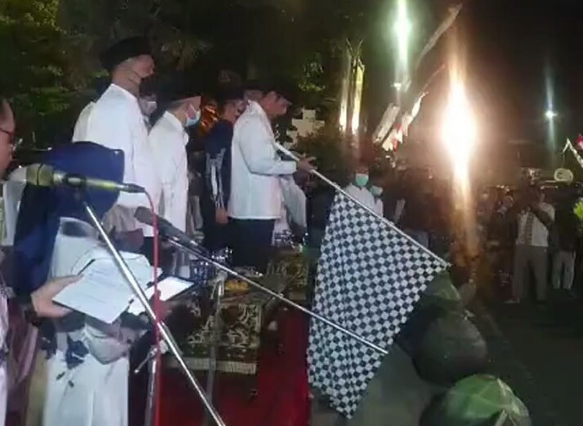 Pawai Taaruf Meriahkan Zahrra Fest di Alun-alun Tuban