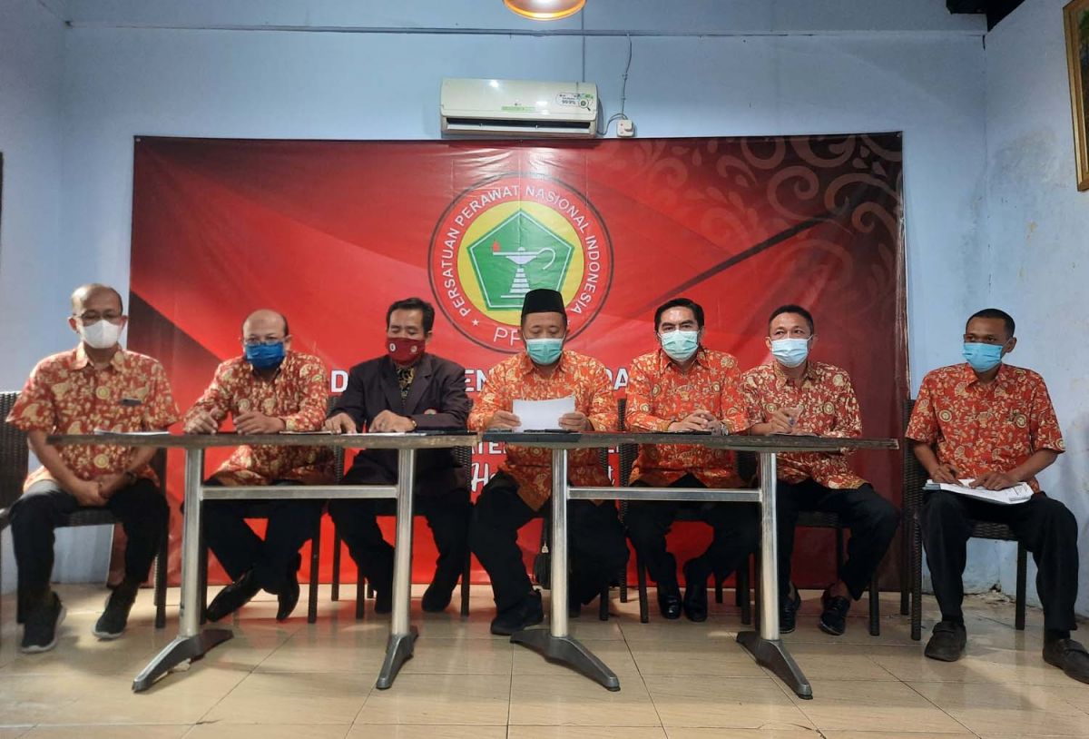 Jumpa pers DPD PPNI Kabupaten Mojokerto (Foto: Achmad Supriyadi/jatimnow.com)
