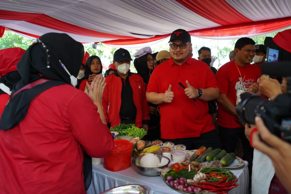 Mas Dhito dalam lomba Memasak Mustika Rasa di SLG (Foto: Humas Pemkab Kediri/jatimnow.com)