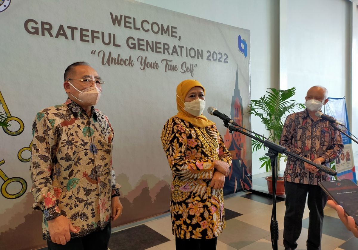 Khofifah Indar Parawansa dalam seminar wawasan kebangsaan yang merupakan serangakaian Welcome, Grateful Generation. (Foto: Fahrizal Tito/jatimnow.com)