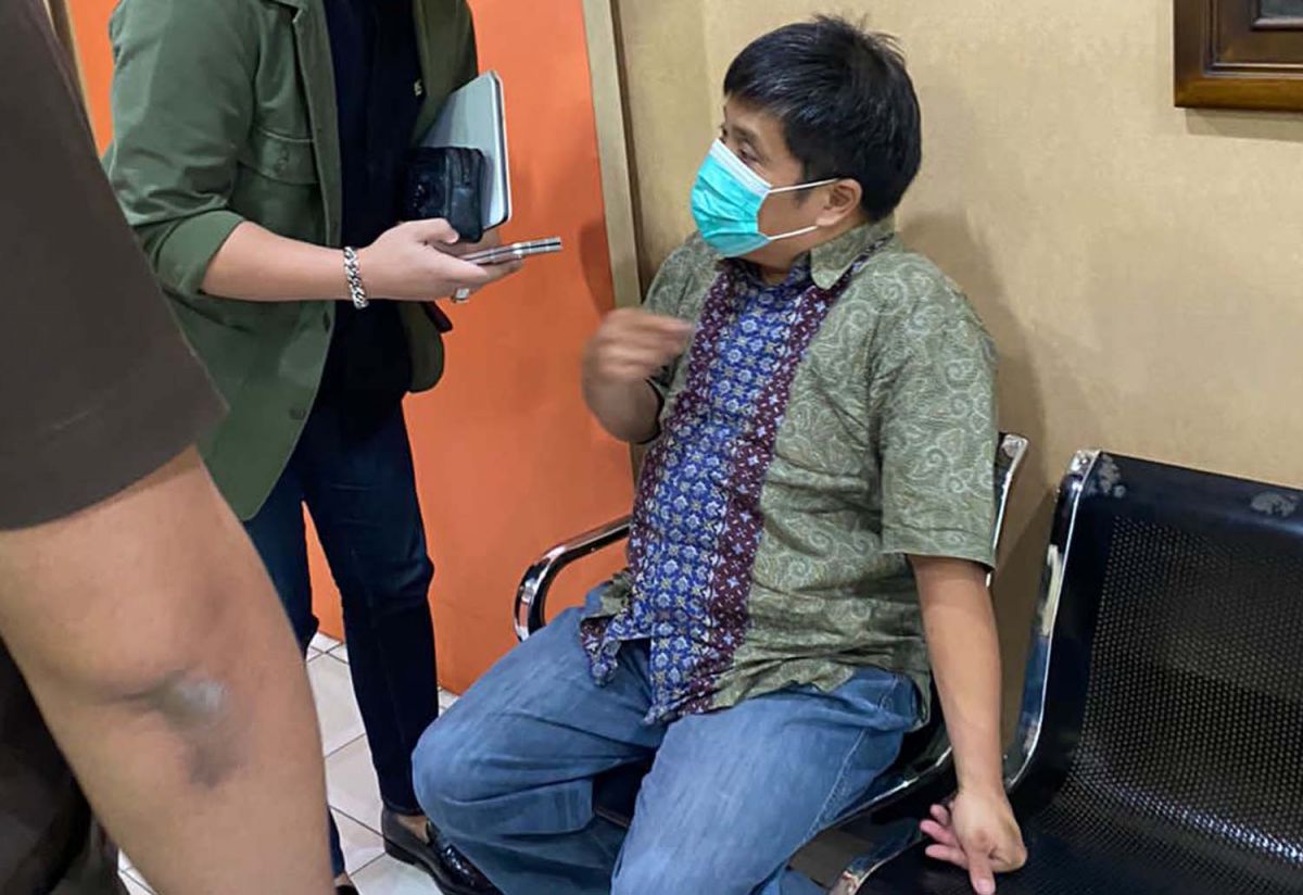 JEP saat dijemput tim gabungan dari Kejati dan Polda Jatim untuk dibawa ke Lapas Lowokwaru, Kota Malang (Foto: Fredy for jatimnow.com)