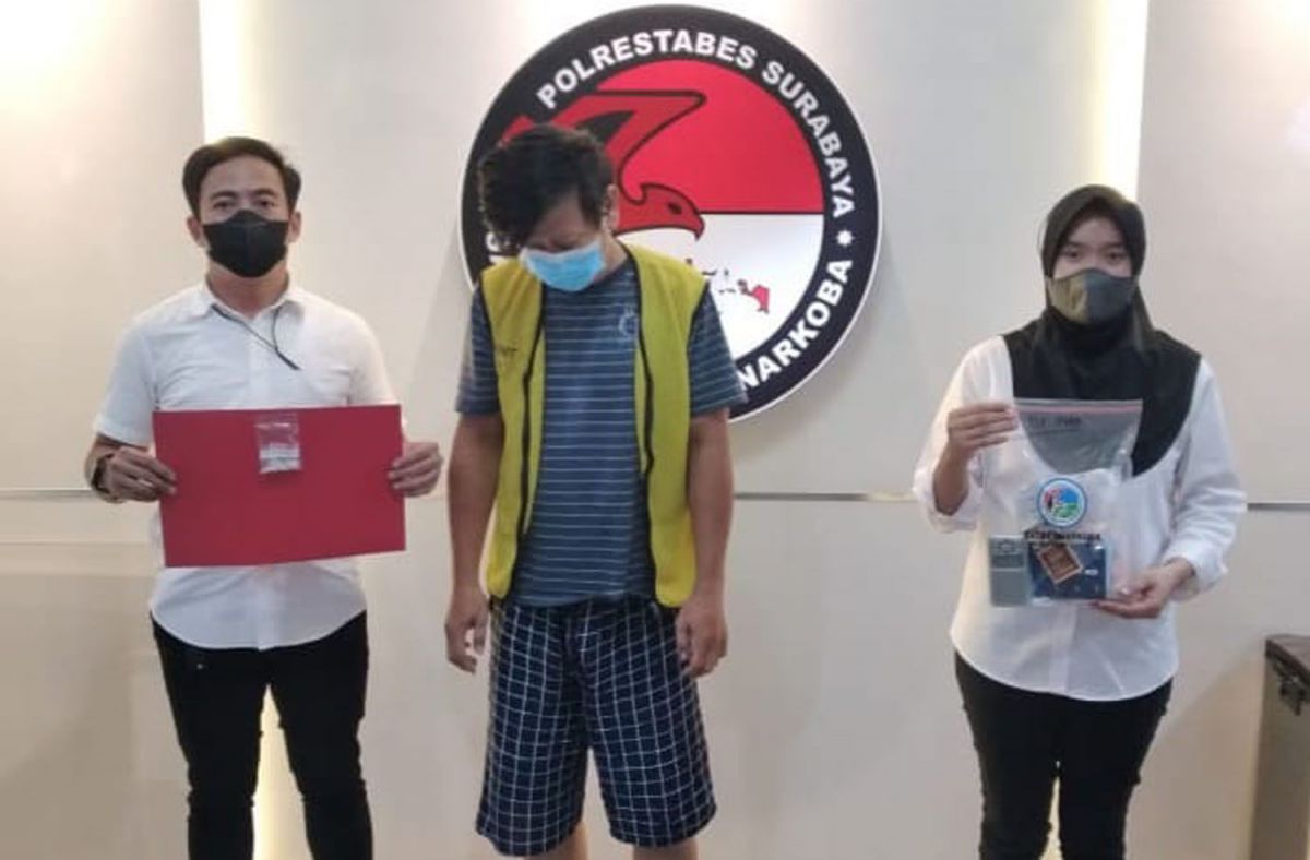 Juragan bakwan yang terlibat peredaran narkoba (Foto: Satnarkoba Polrestabes Surabaya)