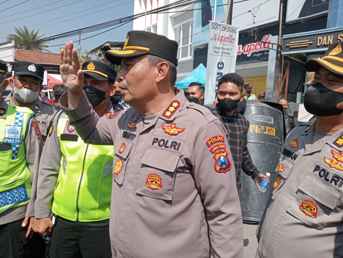 Kabid Humas Polda Jatim Kombes Pol Dirmanto di Jombang. (Foto: Elok Aprianto/jatimnow.com)