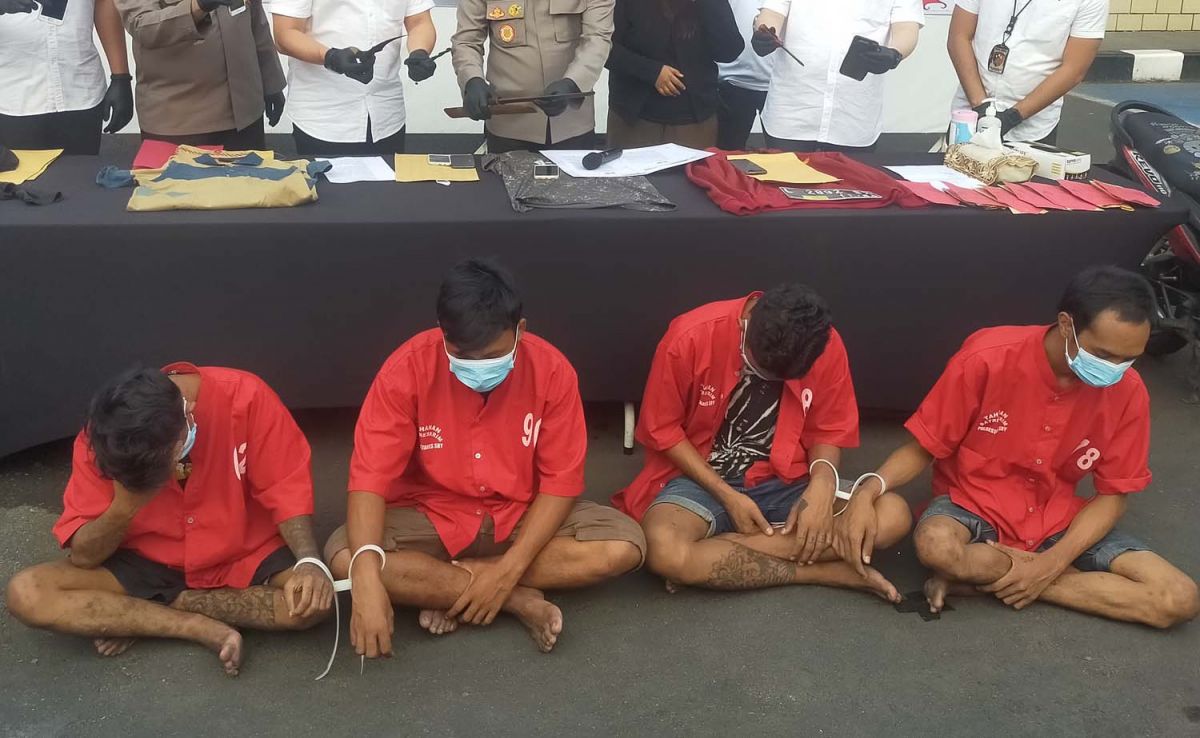 Perhatikan Kaki Komplotan Bandit Perampas Motor di Surabaya ini, Muluuss