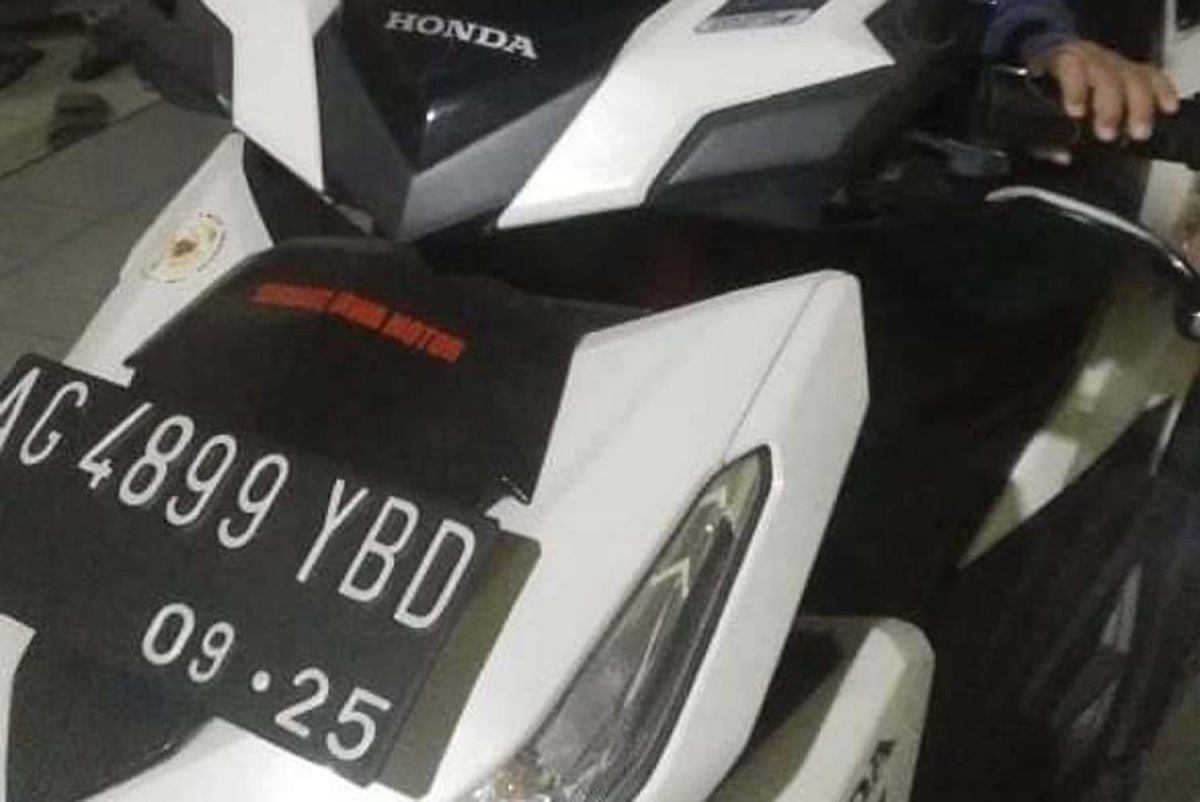 Motor Honda Vario milik Faranindya, atlet futsal putri Kota Surabaya yang dicuri maling (Foto: Faranindya/jatimnow.com)