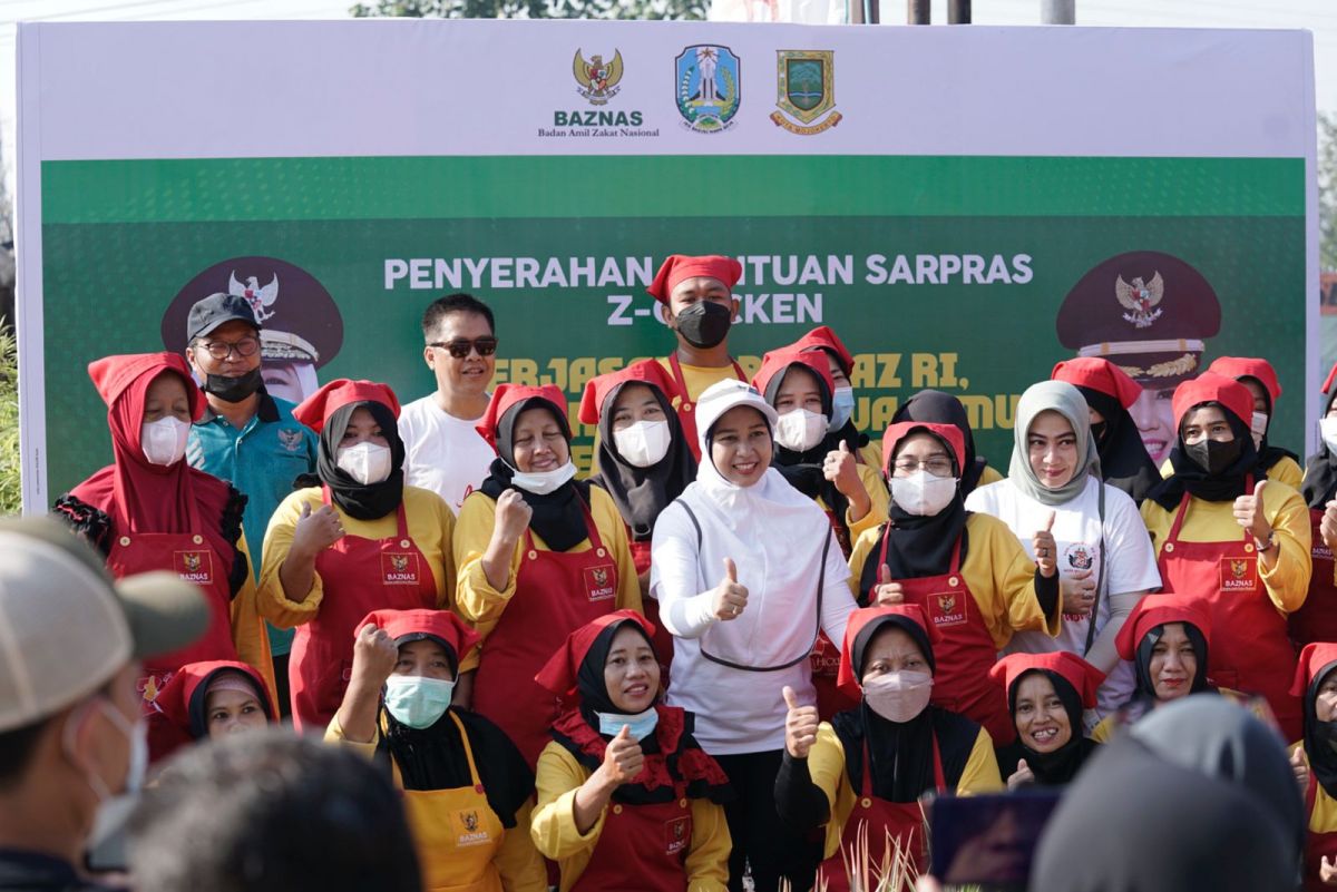 Hari Koperasi Nasional ke-75 di Kota Mojokerto Banjir Hadiah