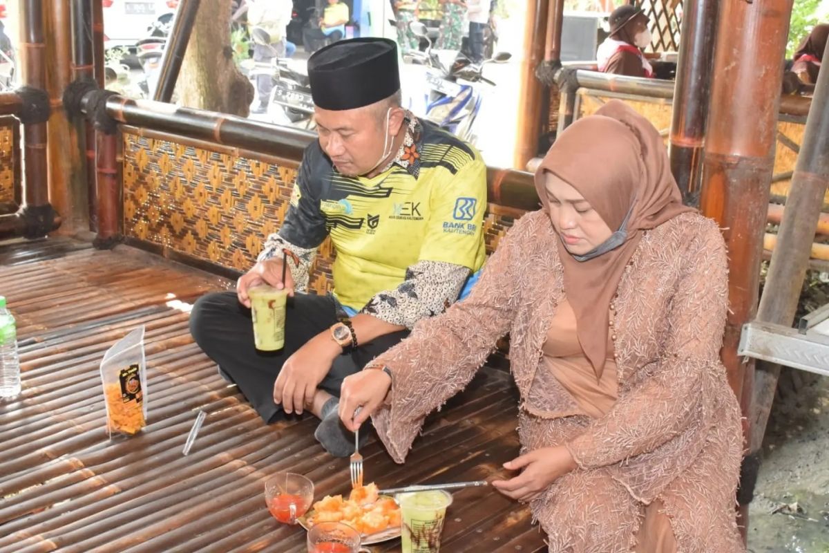 Kunjungan Bupati Lamongan Yuhronur Efendi ke Wisata Edukasi Kalitengah.(Foto: Humas Pemkab Lamongan for jatimnow.com)