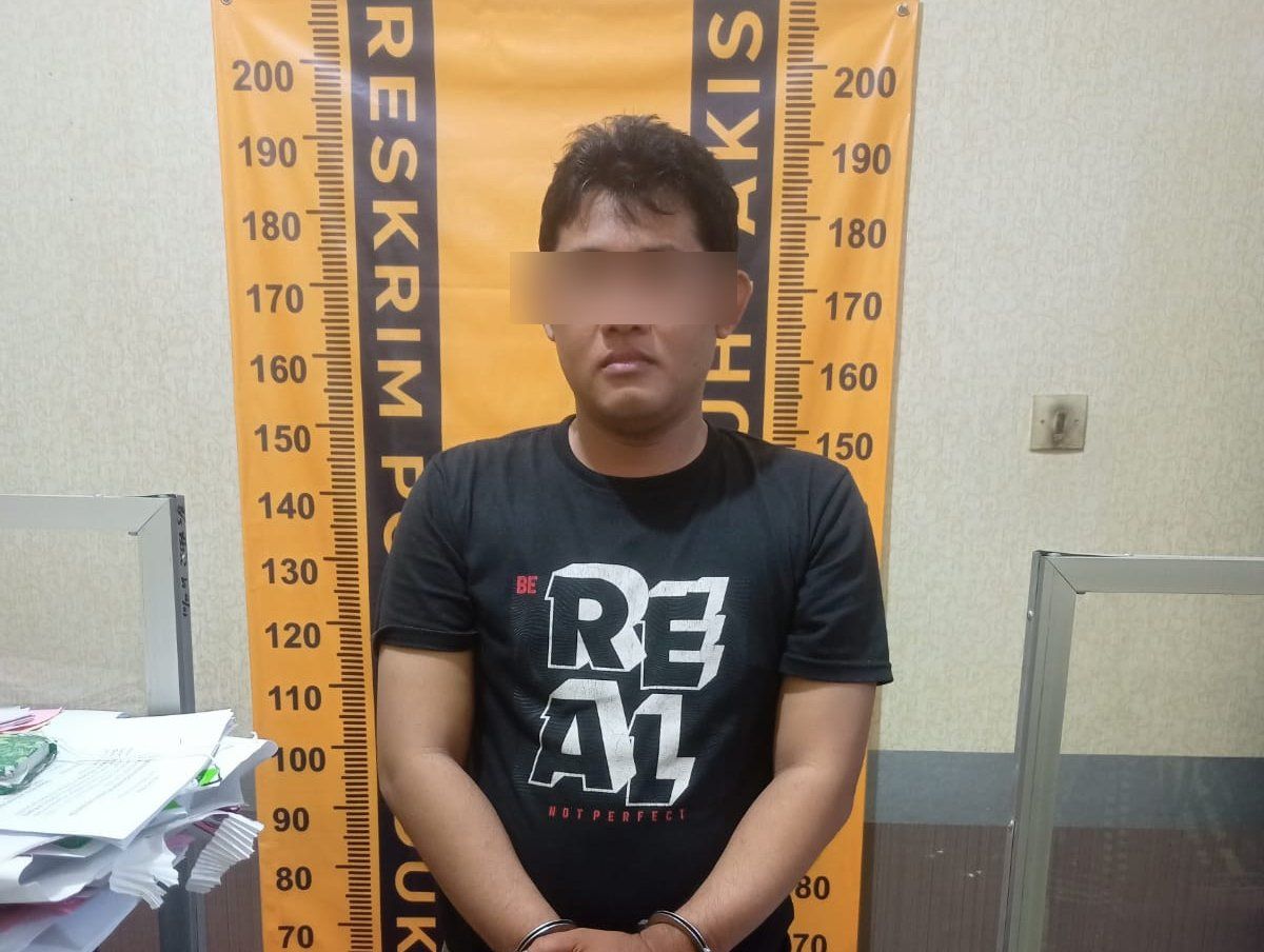 Ingin Karaoke, Petugas PLN Gadungan Nekat Curi 4 HP Pekerja Proyek di Surabaya