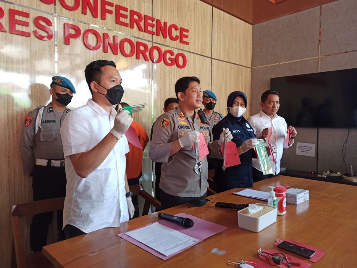 Rilis ungkap kasus pencurian alat pertanian di Polres Ponorogo.(Foto: Polres Ponorogo)