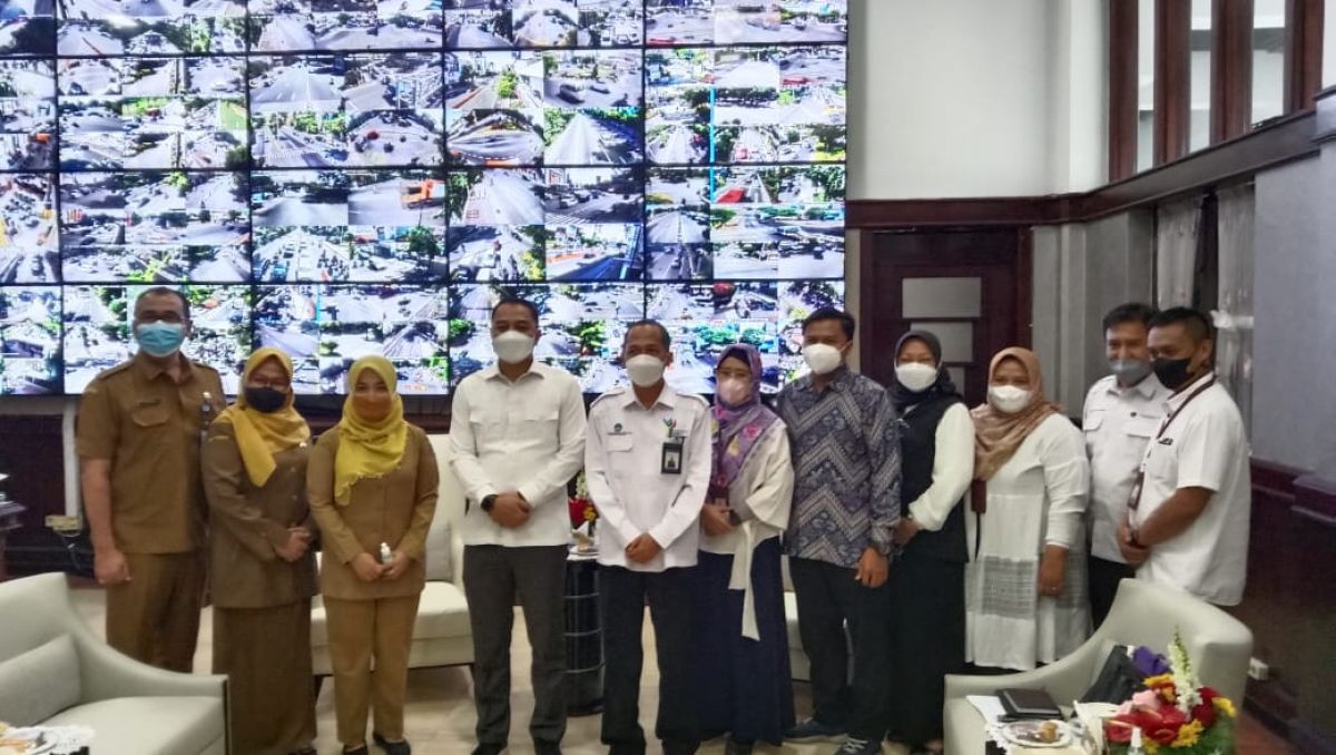 Pertemuan Kemendikbudristek dengan Wali Kota Eri Cahyadi di Balaikota Surabaya. (Foto: Dok Pemkot Surabaya/jatimnow.com)