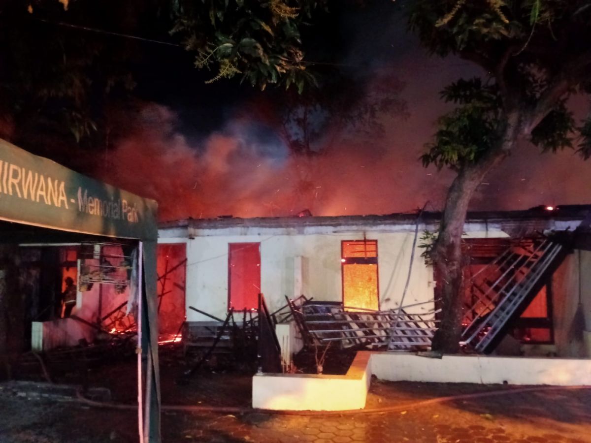 Ini Dugaan Penyebab Terbakarnya 4 Ruangan Polsek Purwosari Pasuruan