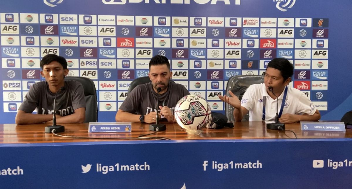 Pre match converence di Stadion Brawijaya Kediri. (Foto: Yanuar Dedy/jatimnow.com)