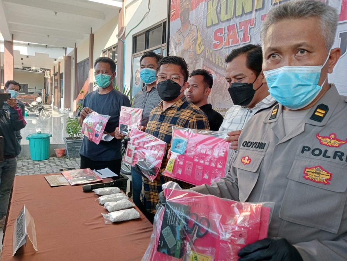 Barang bukti yang diamankan Polres Jombang dari hasil ungkap selama 6 bulan. (Foto: Elok Aprianto/jatimnow.com)
