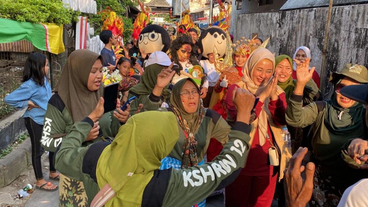 Moment kemeriahan karnaval warga Kecamatan Genteng, Surabaya (Foto: Ni'am Kurniawan/jatimnow.com)