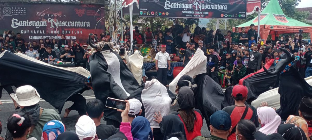 Karnaval 1.000 Banteng di Kota Batu. (Foto: Galih Rakasiwi/jatimnow.com)