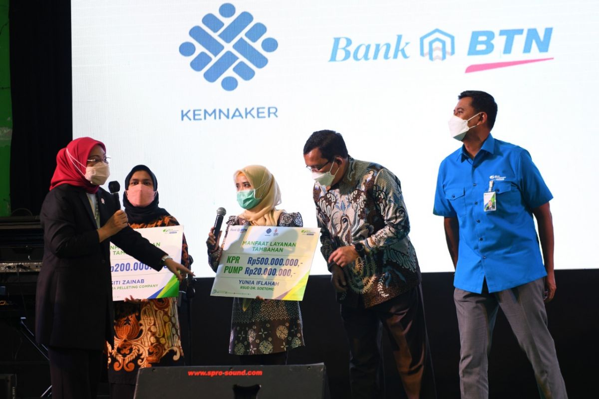 BTN dan BP Jamsostek menghadirkan MLT bagi para pekerja yang telah menjadi peserta BP Jamsostek berupa KPR berbunga rendah.(Foto: Nugraha for jatimnow.com)