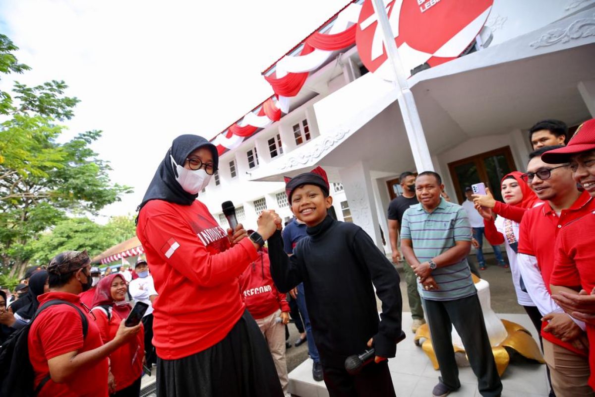 Pulang dari Istana Negara, Farel Disambut Bupati Ipuk: Jangan Putus Sekolah
