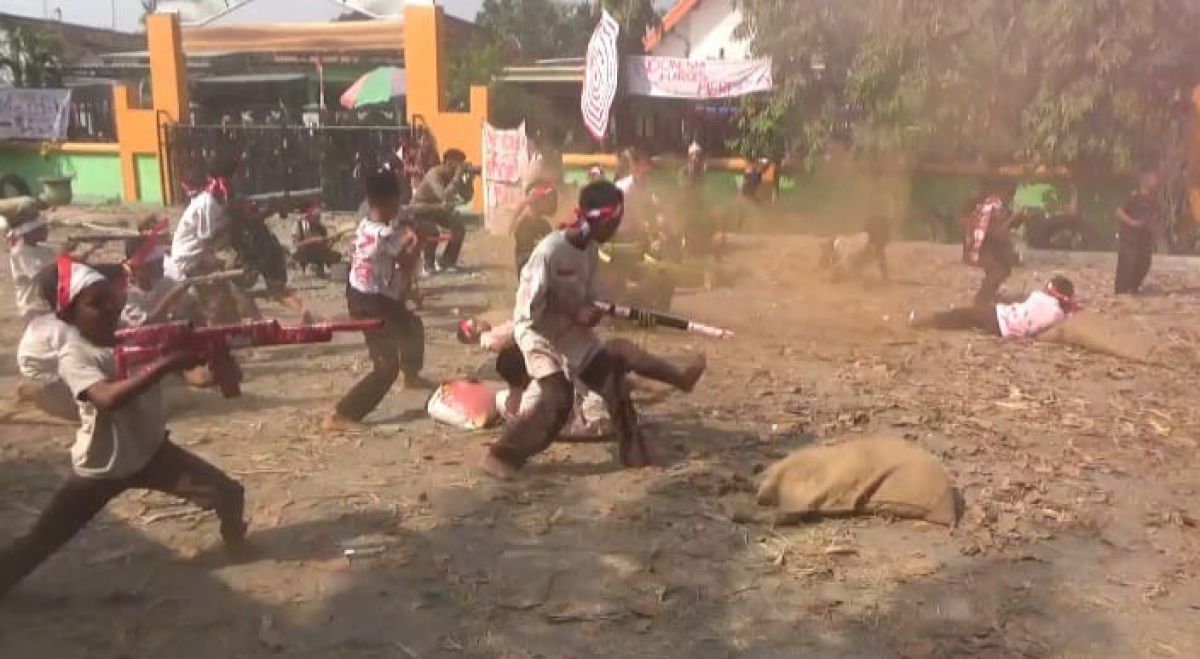 Murid SD di Jombang Mainkan Drama Kolosal Pertempuran Surabaya, Begini Aksinya