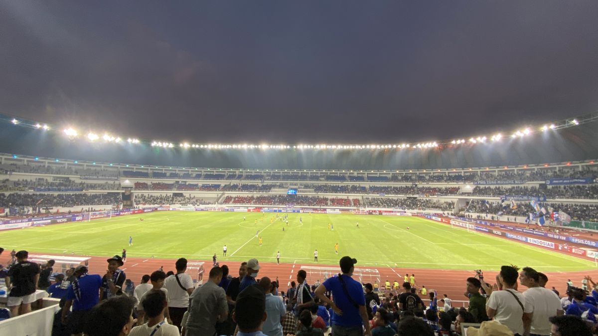 Pertandingan Persik vs PSIS di Stadion Jatidiri, Semarang. (Foto : Yanuar Dedy/jatimnow.com)