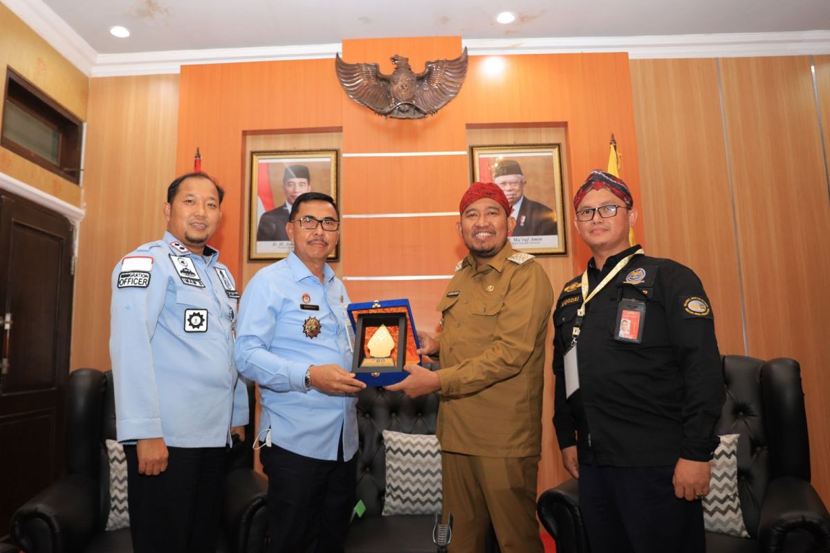 Rencana penerbangan domestik dan internasional khusus umroh dari Sumenep mulai dijajaki (Foto: Humas Kanwil Kemenkumham Jatim)