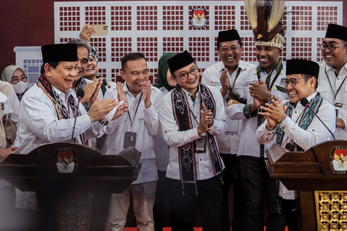 Potret Kekompakan Prabowo-Muhaimin saat Daftarkan Partainya Ikut Pemilu 2024