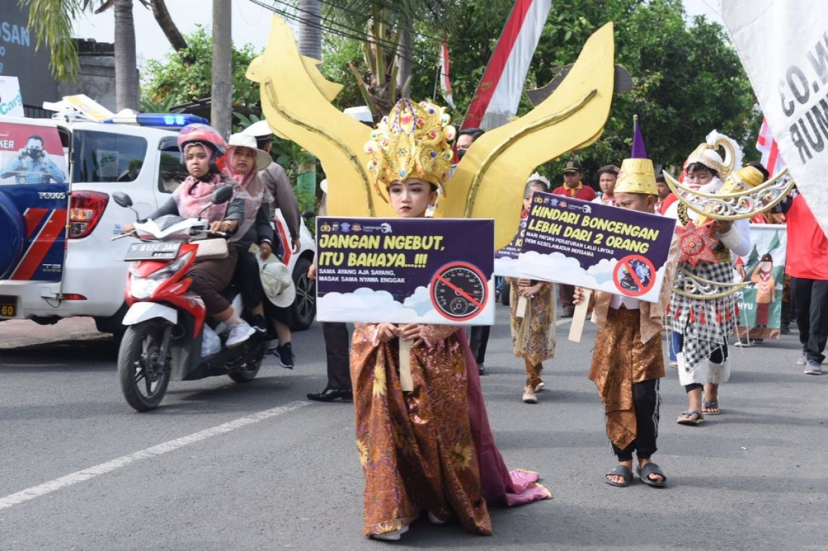 Peserta karnaval budaya anak di Lamongan. (Foto: Satlantas Polres Lamongan for jatimnow.com)