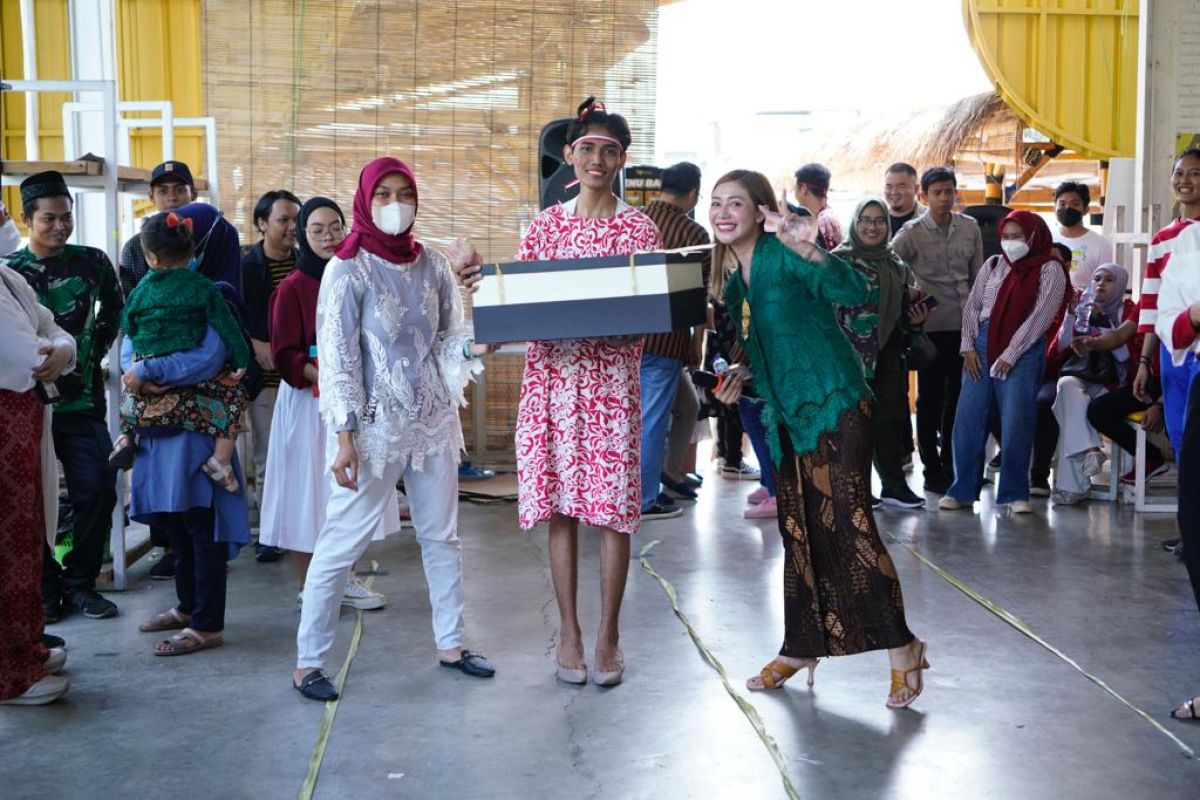 Lomba agustusan yang digelar Influencer Surabaya (Foto: Mahe for jatimnow.com)